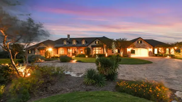 Garage door service in Dean, Texas